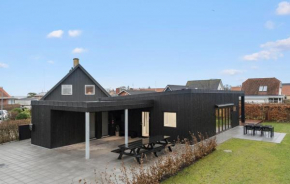 4 Bedroom Nice Home In Hadsund, Hadsund